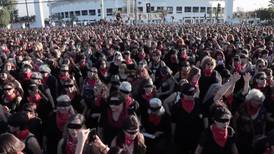 Nueva intervención de Las Tesis reúne a miles de mujeres afuera del Estadio Nacional
