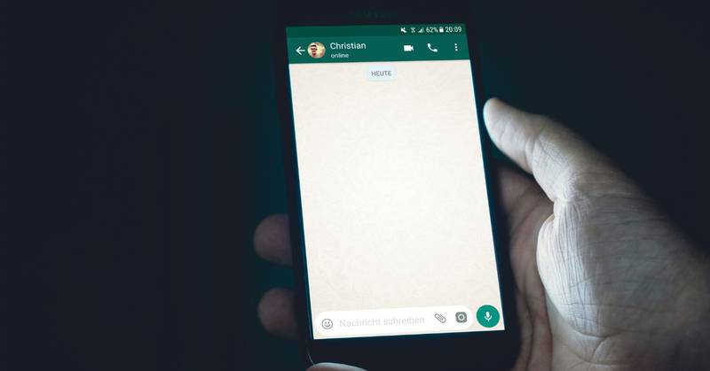 La aplicación de WhatsApp cuenta con varios trucos para proteger tus conversaciones de espías