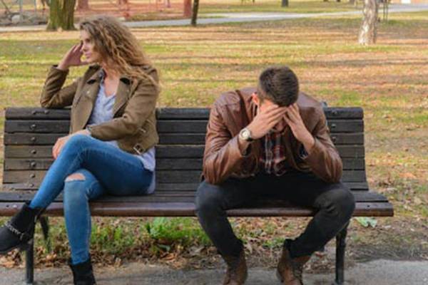 Cómo saber si tu pareja besó o viene de estar con otra: 4 señales que lo delatan