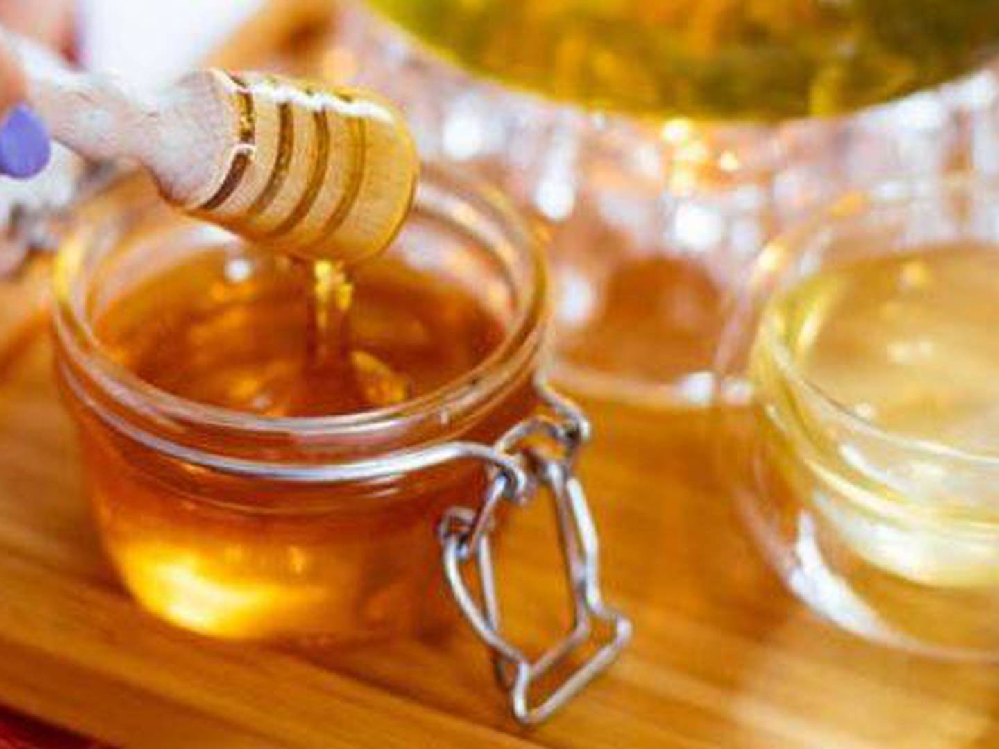 exfoliante de miel azúcar para limpiar poros y desinfectarlos