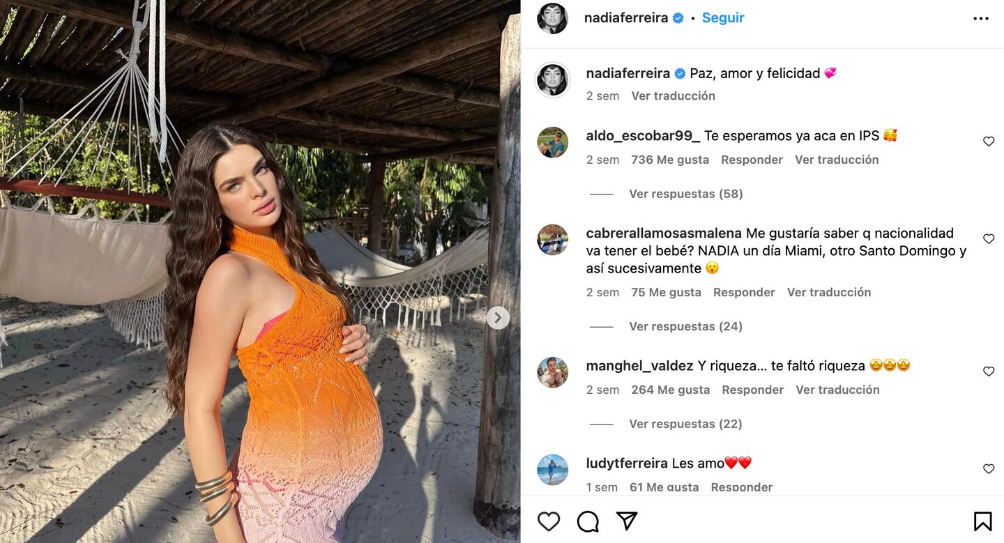 Nadia Ferreira luciendo su embarazo en la playa