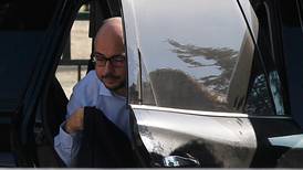 Revelan primeras imágenes de Nicolás López llegando a Santiago 1 para cumplir su prisión preventiva