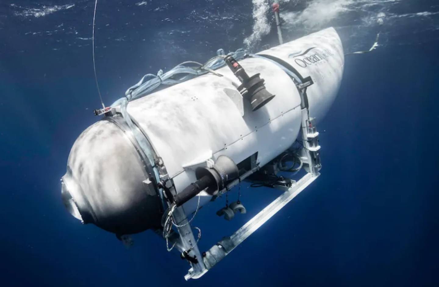 Submarino da OceanGate está desaparecido desde as primeiras horas desta segunda-feira.