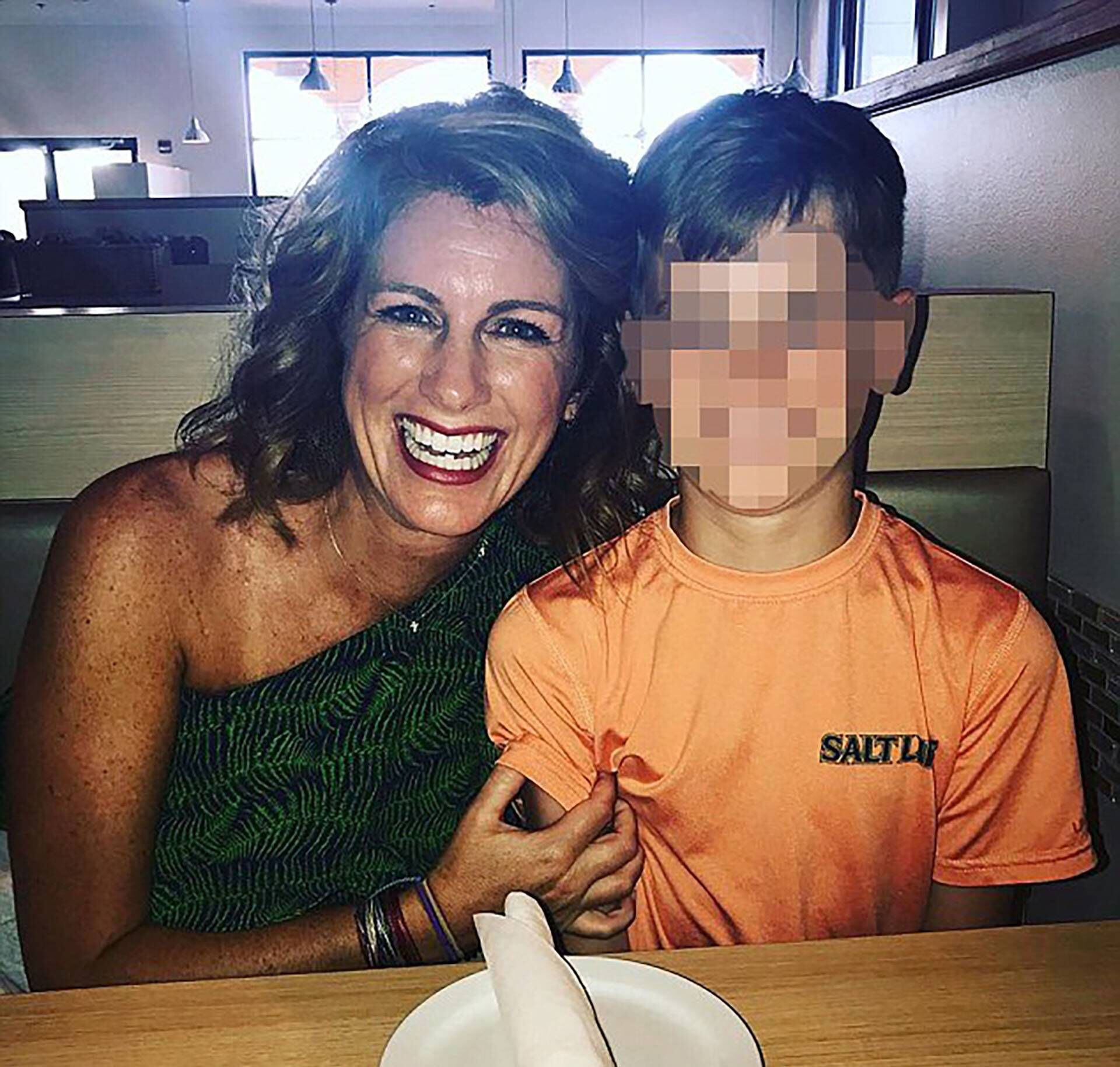 Tuve sexo con tu hijo y me enamoré de él”: profesora confiesa relación  prohibida – Nueva Mujer