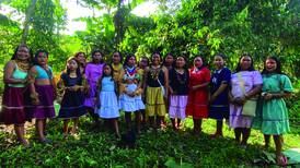 Yadira Ocoguaje: Tejiendo el arte y la tradición en la selva amazónica de Ecuador