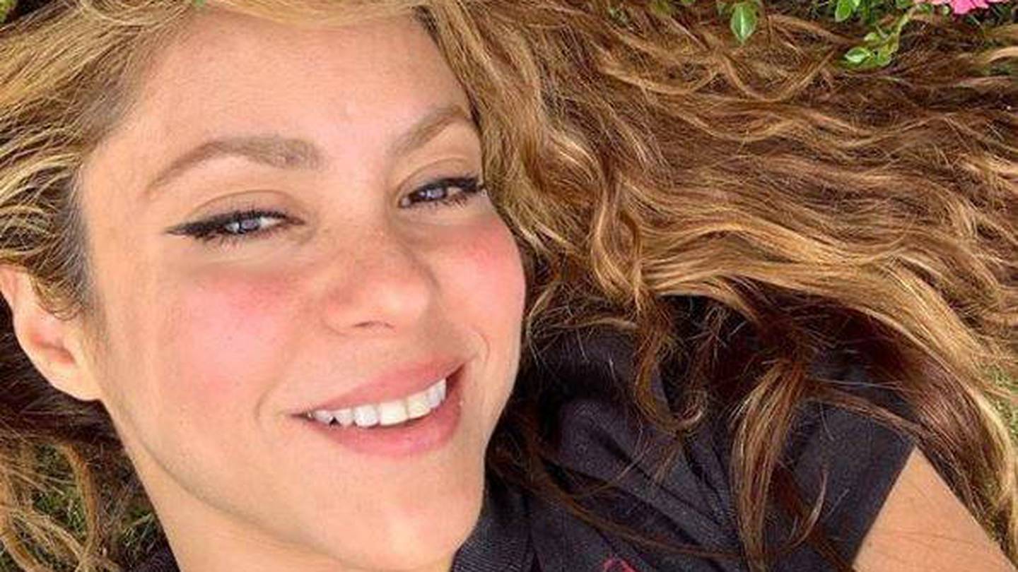 Foto de Shakira sin maquillaje y con el cabello desarreglado que enamora en  redes