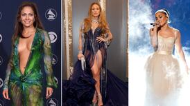 Jennifer Lopez impacta con drástico cambio de look y vuelve a su icónico estilo de los ‘90