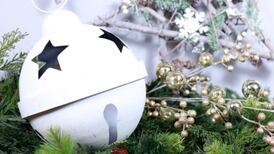 ¿Qué significan los cascabeles en el árbol de navidad y por qué es bueno ponerlos?