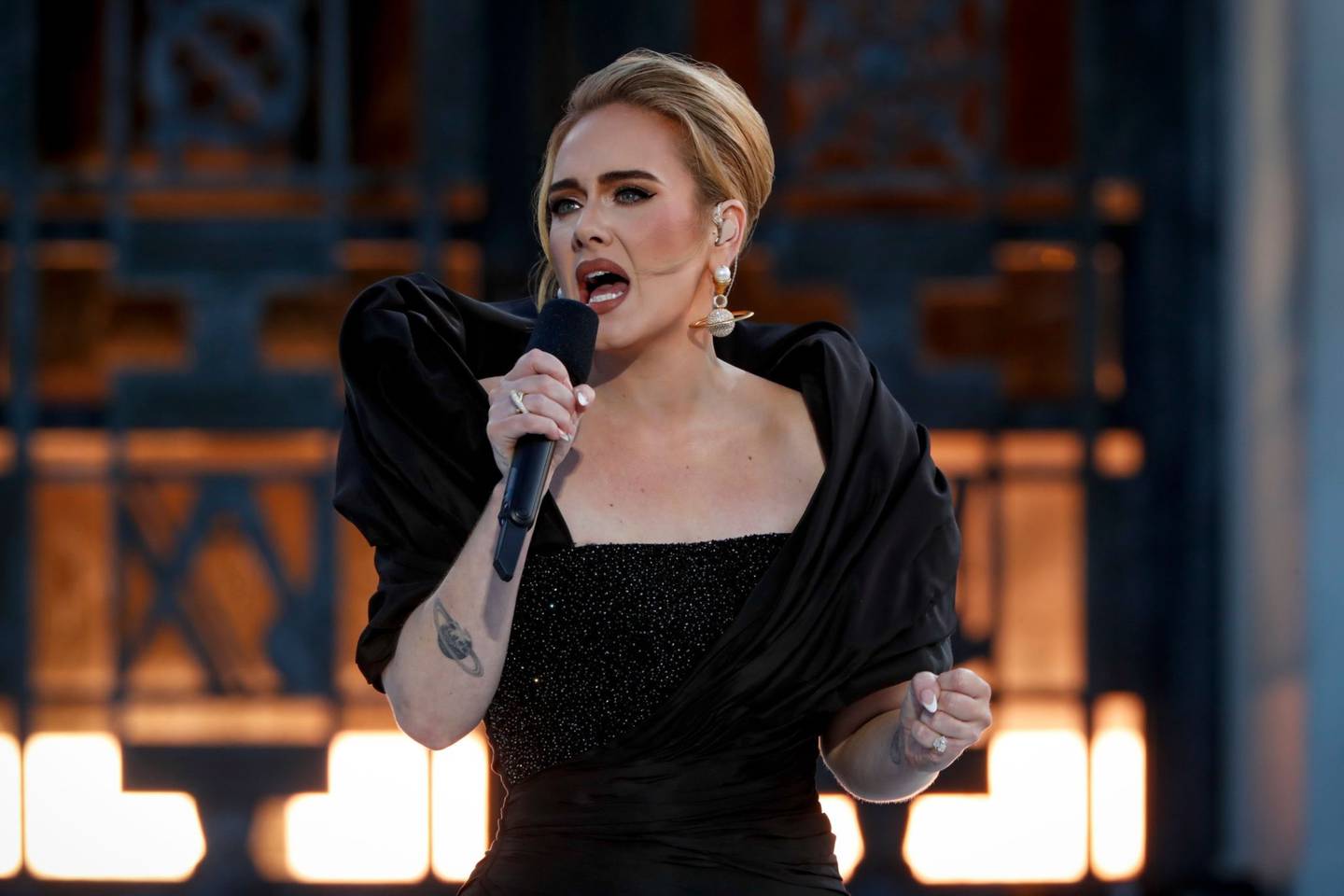 Se espera que la cantante Adele lance más de 500 mil discos de vinilo de su producción ‘30’ que saldrá el próximo 19 de noviembre.