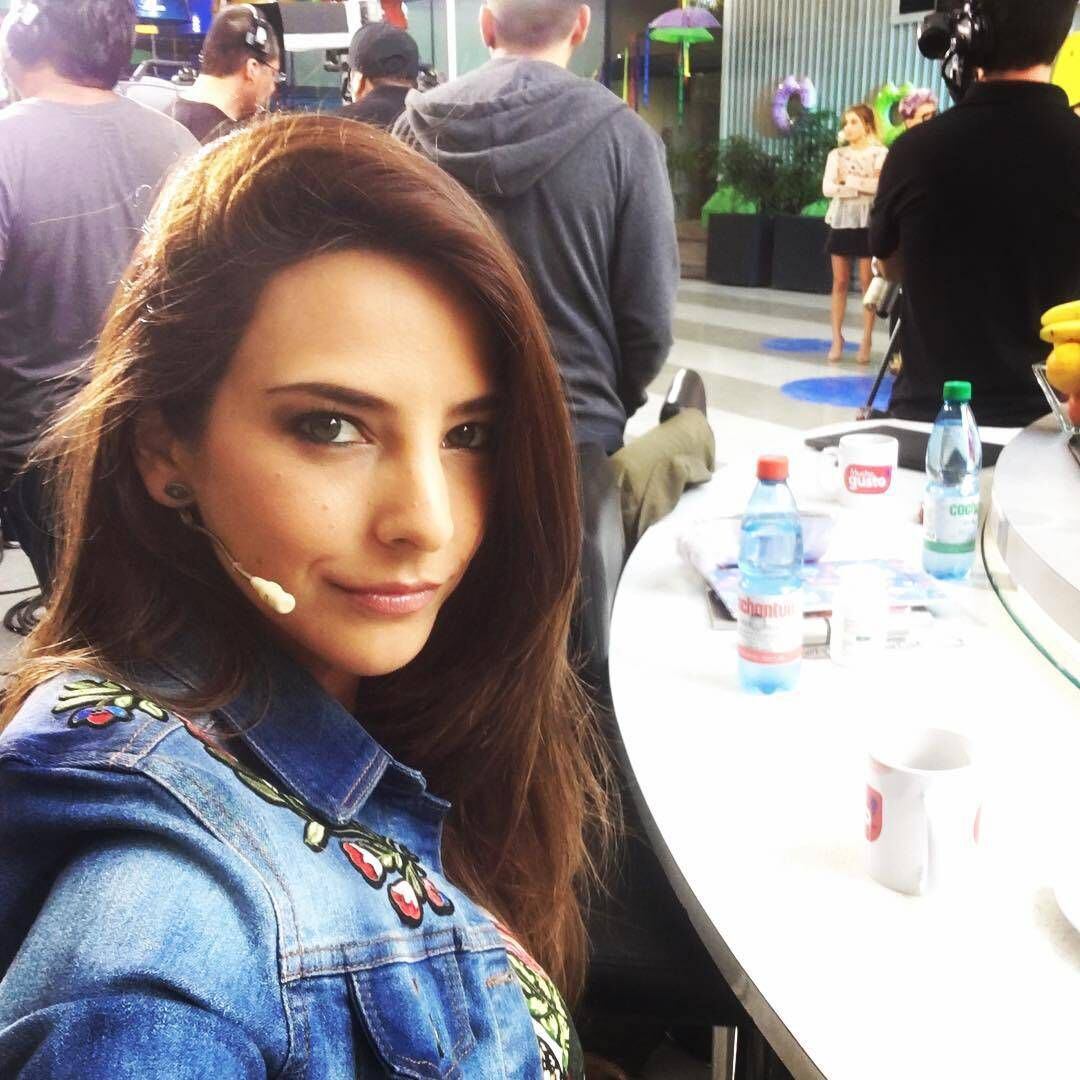 Daniela Castillo revela traumático episodio con fanáticos acosadores Daniela Castillo revela traumático episodio con fanáticos acosadores