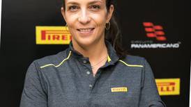 Ella es la mujer que dirige el circuito de autos más grande de toda Latinoamérica