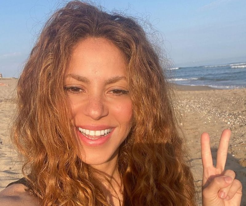 “Ojalá se asesorara para vestirse mejor”: critican a Shakira por su look en una de sus últimas apariciones
