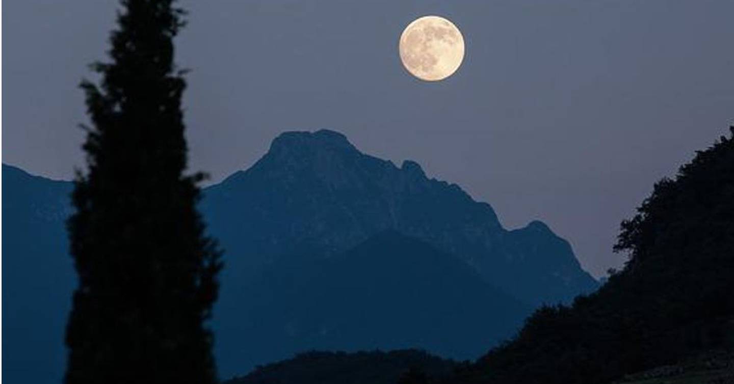 La Luna Llena en Capricornio tambin de le llama Superluna de Ciervo