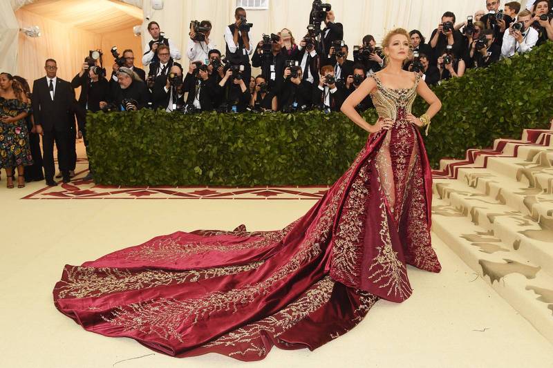 Los 10 vestidos más impactantes de la Met 2018 – Nueva Mujer