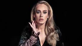 Inteligencia Artificial afirma que Adele falleció en junio de 2023