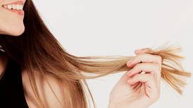Claves para cuidar el cuero cabelludo: exfoliación, limpieza y otros consejos de dos expertos 