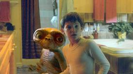 E.T. y Elliot se reencuentran en un emotivo comercial navideño