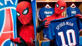 Tom Holland, el joven Spider-Man, le hace un guiño a Messi y se declara su fan
