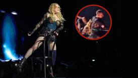 ¡Se cae la Reina del Pop! Madonna vuelve a sufrir arriba del escenario