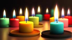 El año bisiesto y el ritual de las velas de colores para atraer la fortuna, la calma y el amor, según el Feng Shui