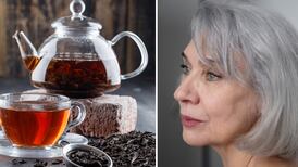 Infusión de té negro y otros 3 remedios naturales para disimular las canas en casa
