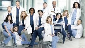 Mira cuáles son los dos integrantes de ‘Grey’s Anatomy’ que son médicos en la vida real