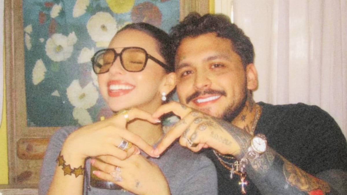 ¿Exhibió a Ángela? La atrevida foto que Christian Nodal publicó de su esposa y enloqueció a las redes