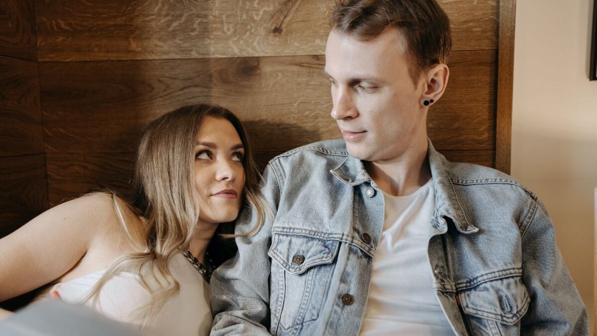 Aunque no siempre son fáciles de detectar, hay varios rasgos que delatan a una persona narcisista