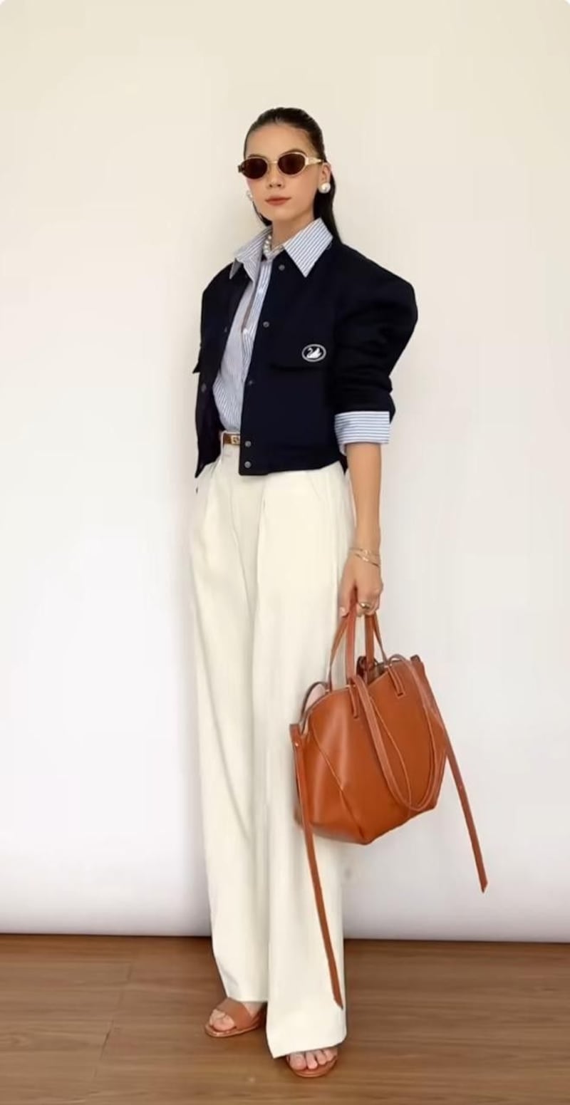 Camisas azules en tendencia