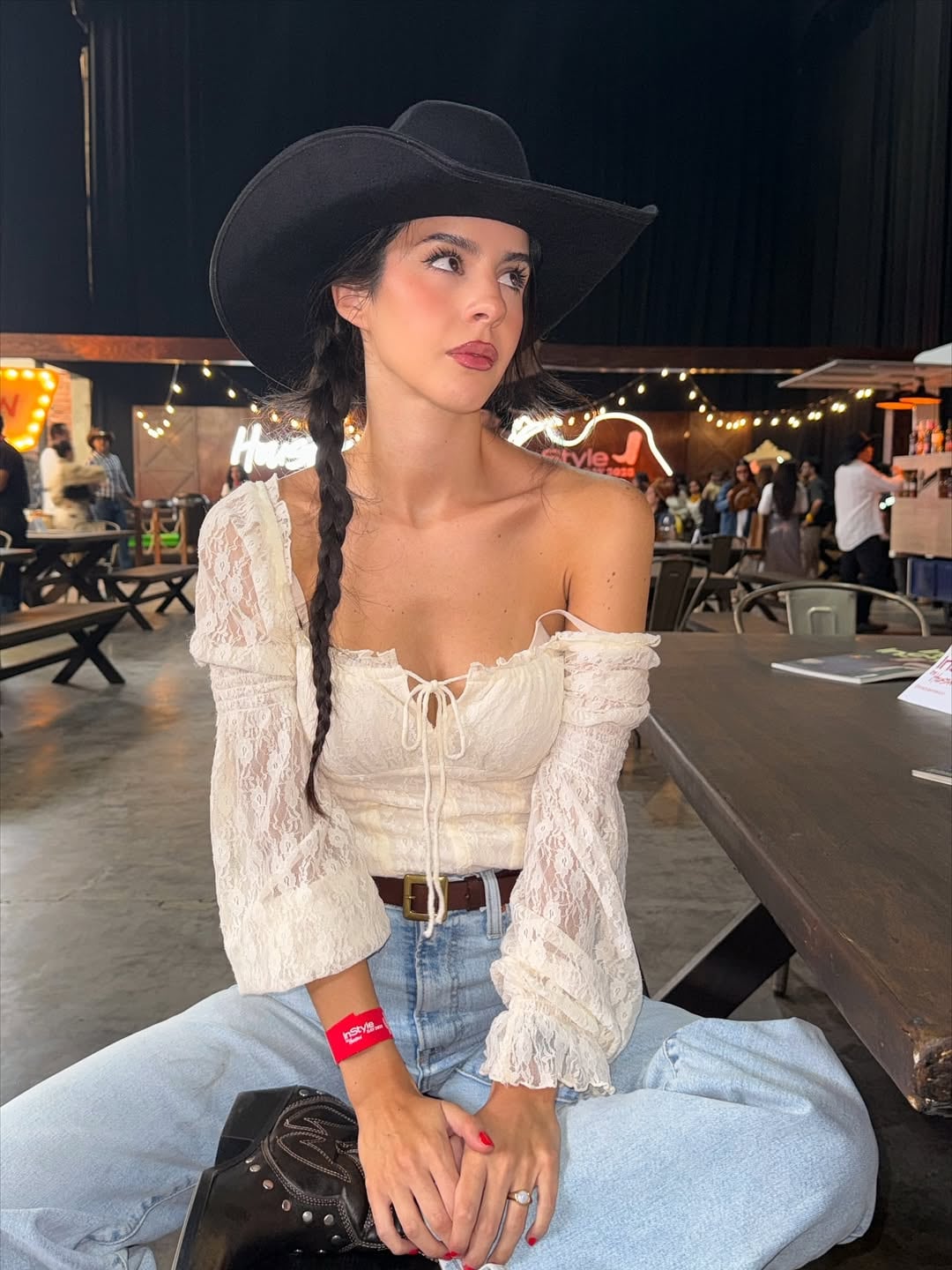 Instagram: @paucapetillog