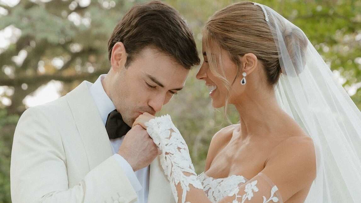 Un favor que Esteban Santos le pidió a Gabriela Tafur habría sido el inició de la “boda del año”.