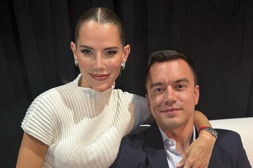 El simbolismo del blanco: lo que transmitieron Lavinia Valbonesi y Luisa González en el debate