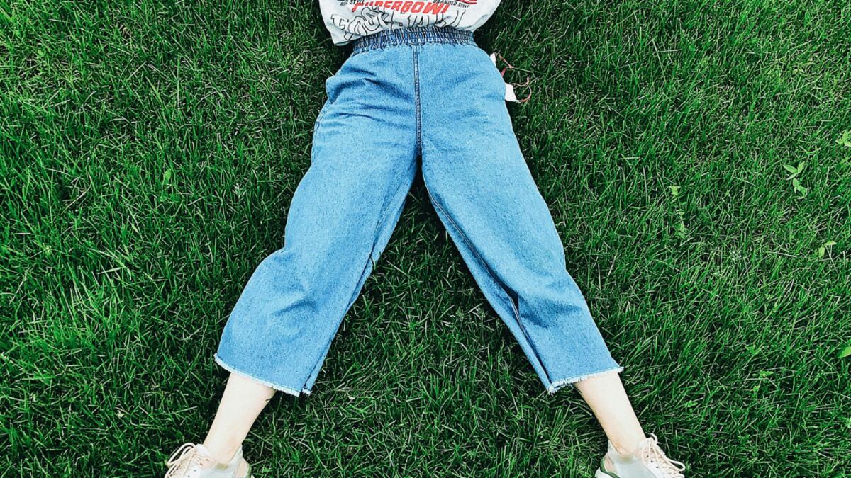 Estos son los jeans que no te pueden faltar este 2024.