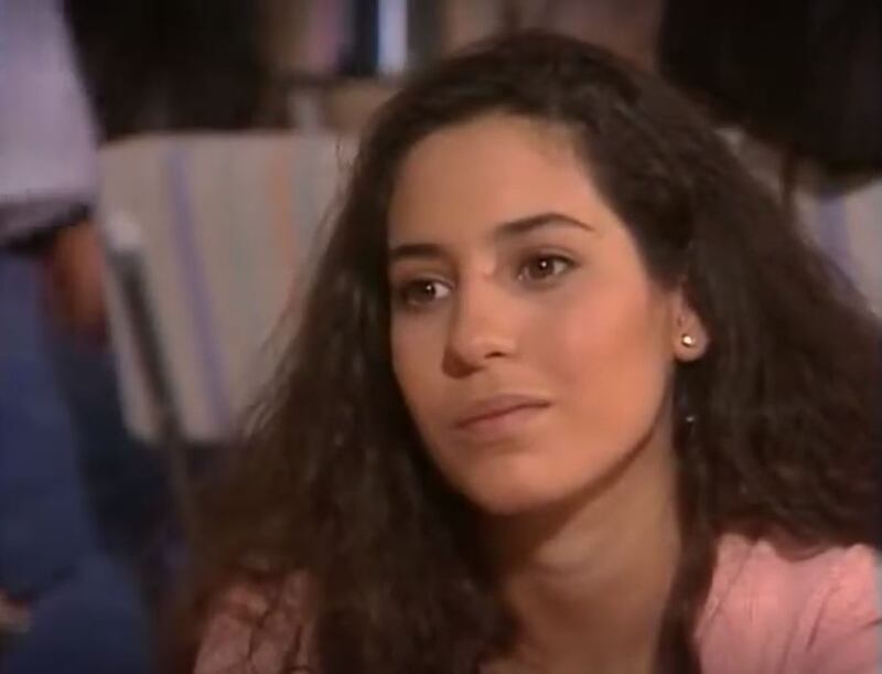 Elena en la telenovela "Muchachitas"