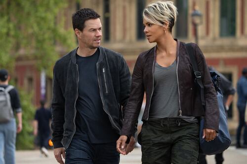 ‘El Sindicato’: todo lo que tienes que saber sobre la película de Mark Wahlberg y Halle Berry