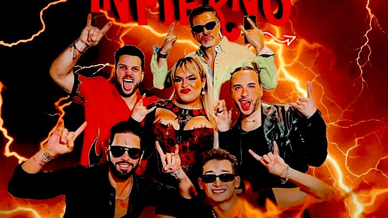 Los tapatíos le dan la espalda al espectáculo.