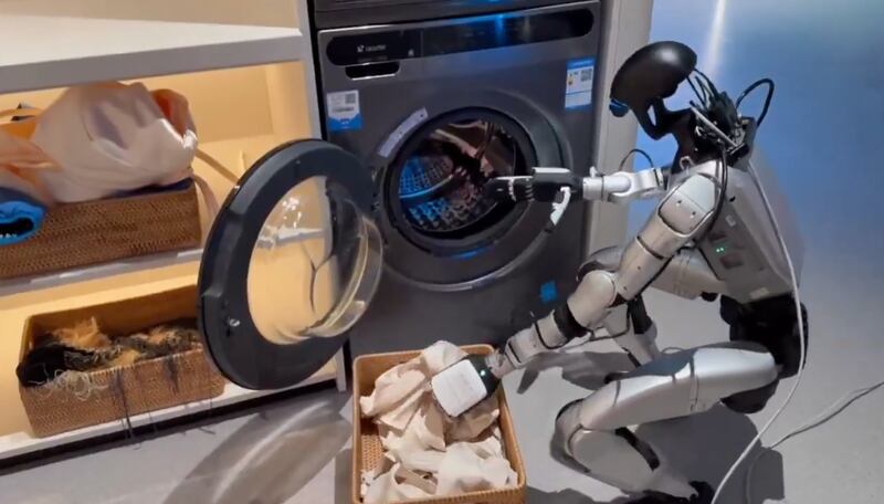 El robot enfermero de Unitree revoluciona la atención hospitalaria y anticipa el futuro de la robótica asistencial - crédito @UnitreeRobotics/X