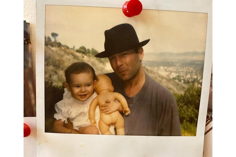 Bruce Willis junto a su hija