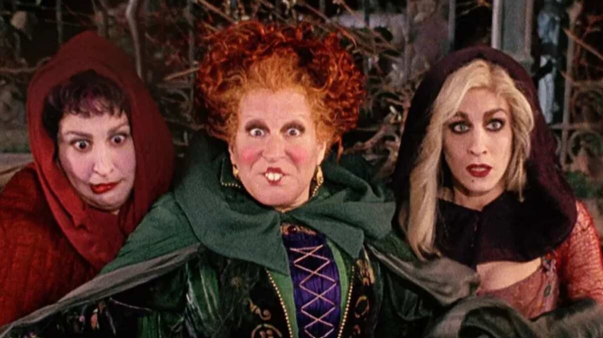 Hocus Pocus 2 llegó a la plataforma Disney Plus con Bette Midler, Sarah Jessica Parker y Kathy Najimy
