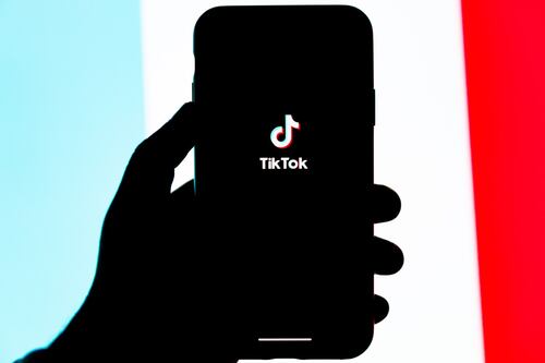 “Busco un hombre en finanzas”: Esta es la explicación de la particular tendencia en TikTok