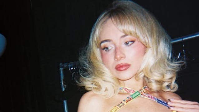 Sabrina Carpenter sin maquillaje.