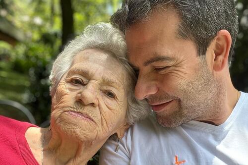 “Aunque duele mucho”: Iván Lalinde le envió un emotivo mensaje al cielo a su mamita en su día