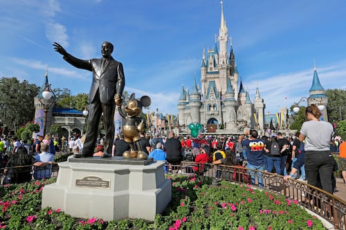 Legislatura de Florida vota a favor de abolir el distrito autónomo de Disney