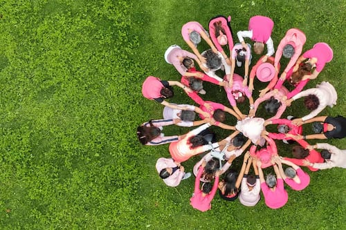 Mujeres que Vuelan: la revolución del arte femenino que nació en el cielo