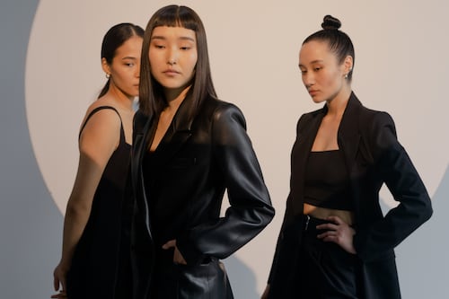 ¡Ni negro, ni café, ni blanco! Este es el nuevo color que te hará lucir elegante en 2026