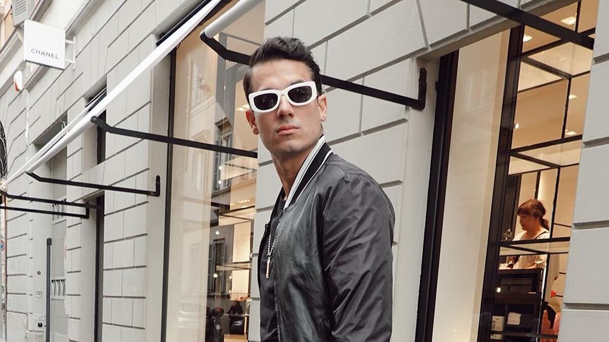 "Parece un gusano": le dan palo a Pipe Bueno por su atuendo de "campesino" en Milán