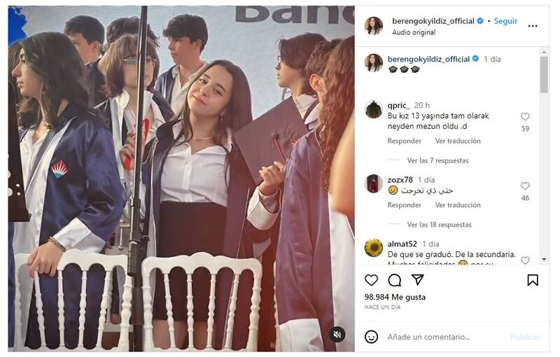Beren Gökyıldız se graduó recientemente de la escuela y sorprendió su crecimiento