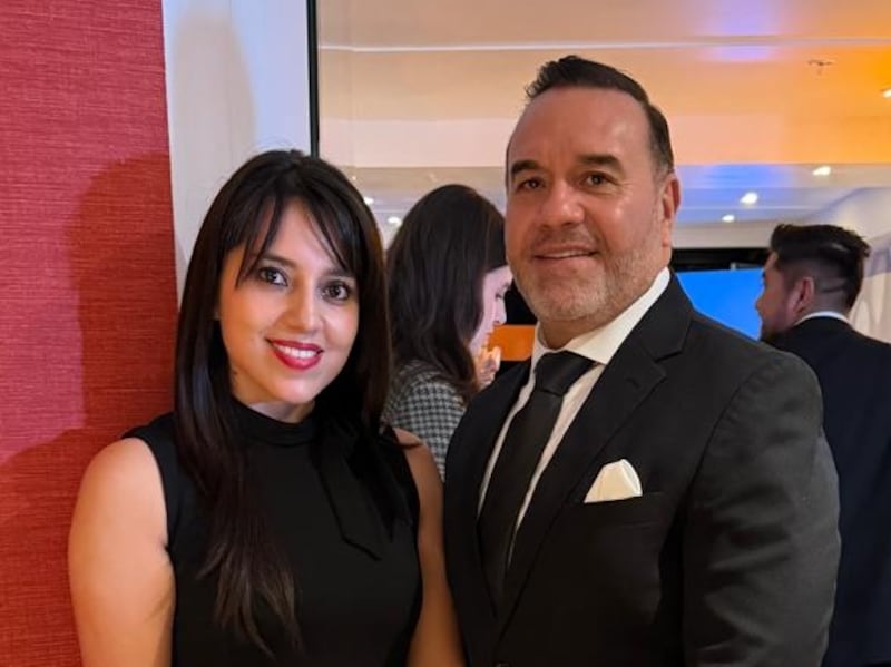 Dayana Mendoza, Jefa de Talento Humano junto a Héctor Báez, Gerente General de Gala Corp