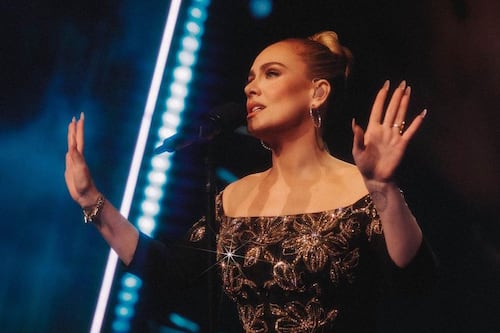 Adele recibe hate y amenazas de algunos fans por apoyar el Mes del Orgullo