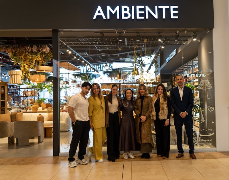 Patricia Vélez, Ambiente.